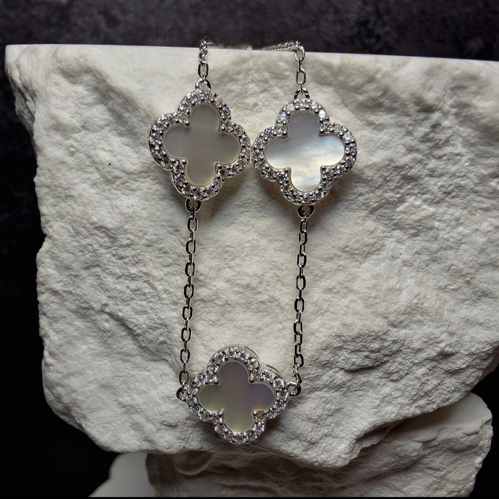 7+1" 0.44ctw Moissanite Mother of Pearl Clover Bracelet 925 Sterling Silver